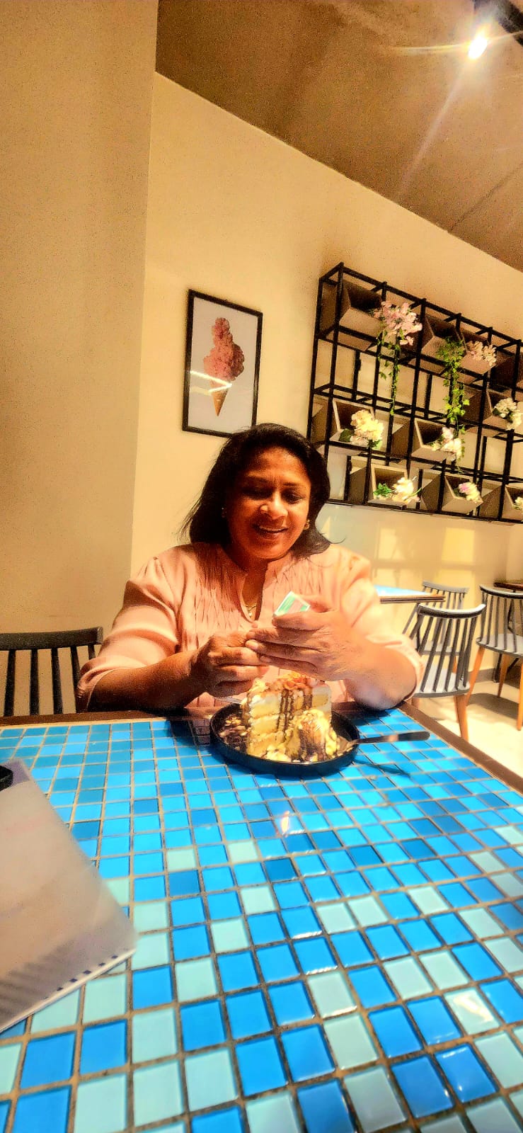 Ms Susan Simon